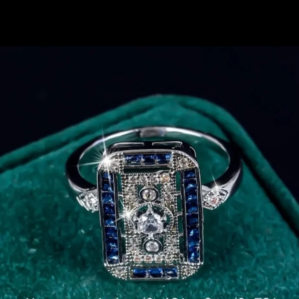 🐎NEW! Elegant Antique Style Sapphire CZ Ring Sz 6 - Picture 2 of 4